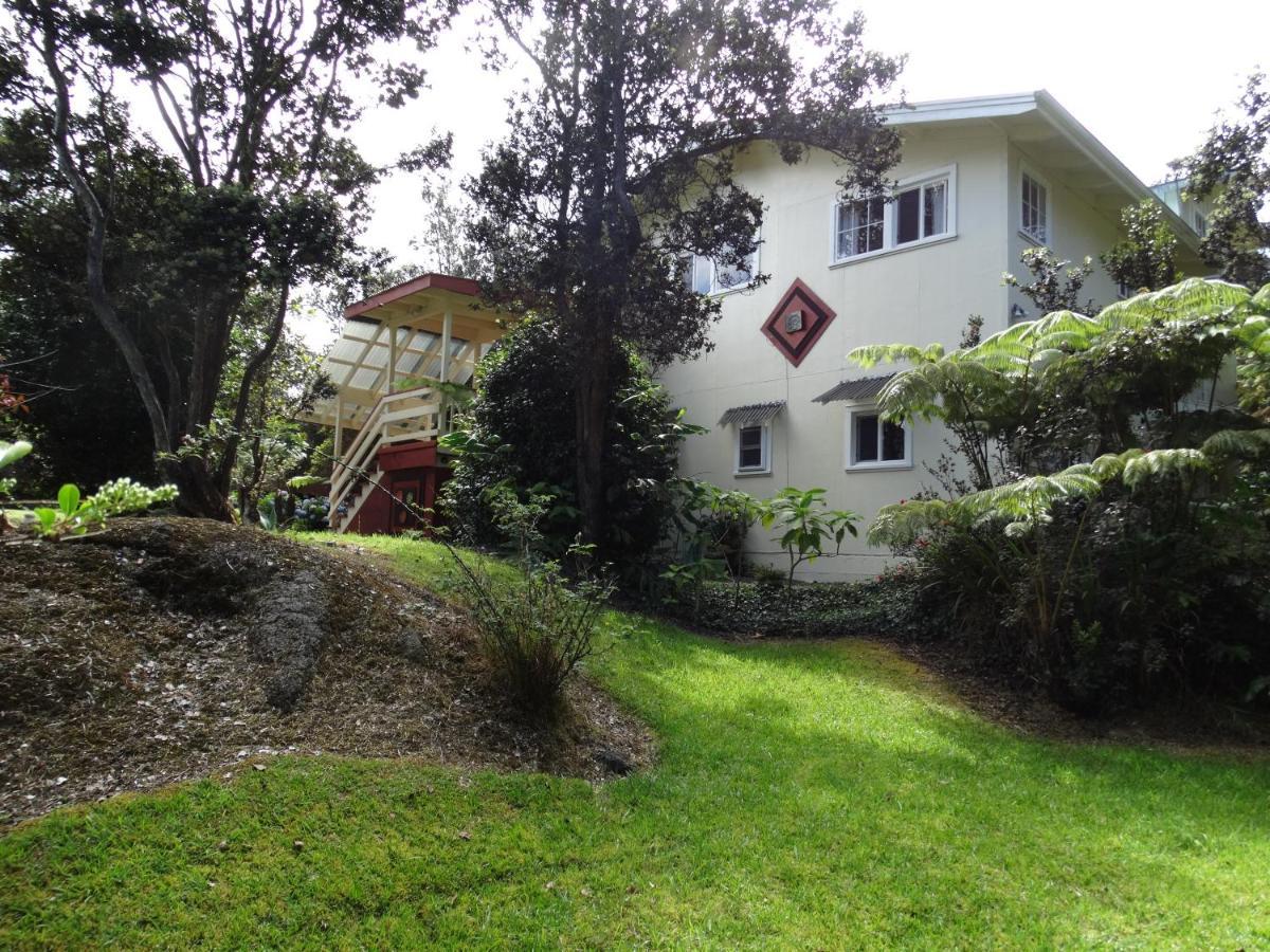 Volcano Hale Exterior photo