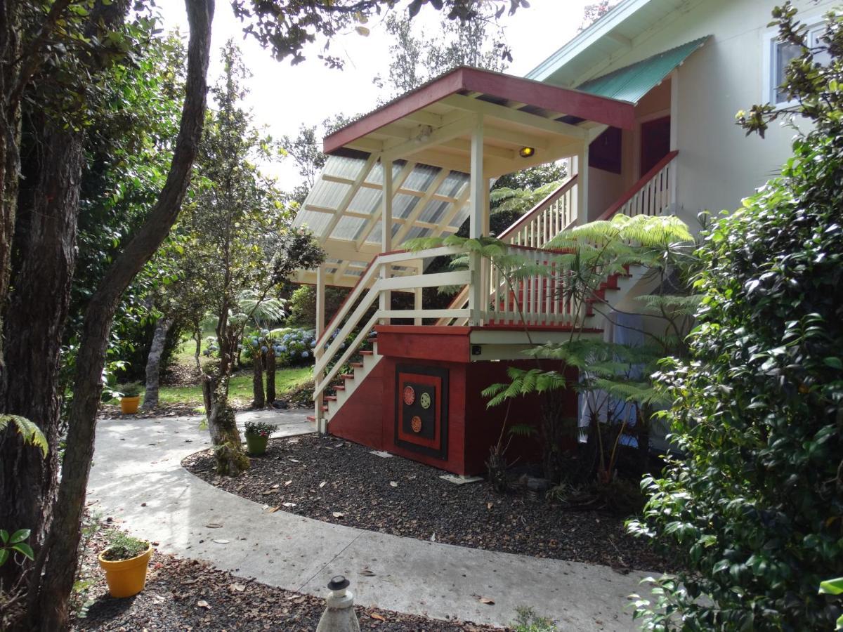 Volcano Hale Exterior photo